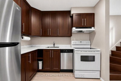 13 BANNER Road • #C • Ottawa, ON photo 6