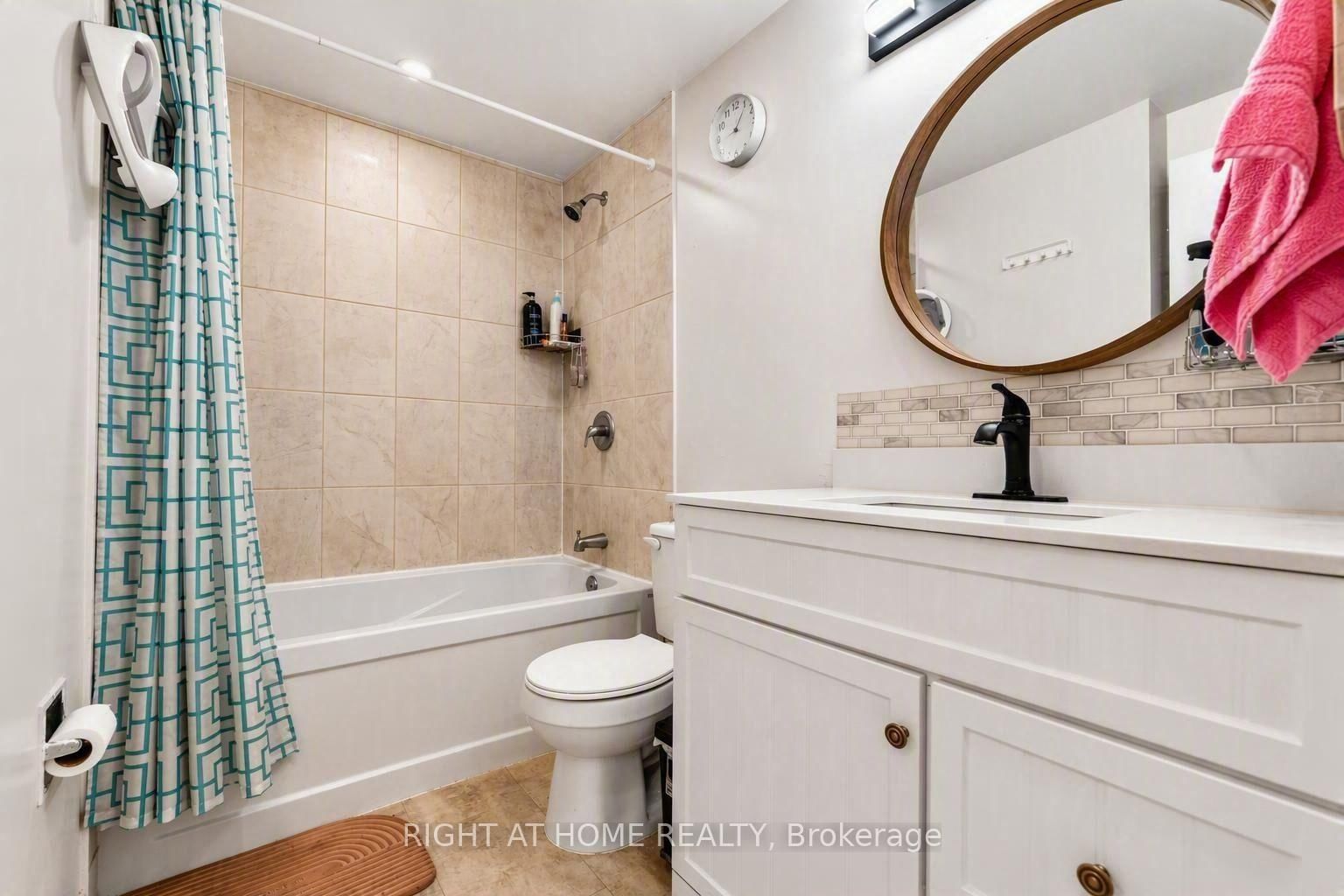 13 BANNER Road • #C • Ottawa, ON photo 9