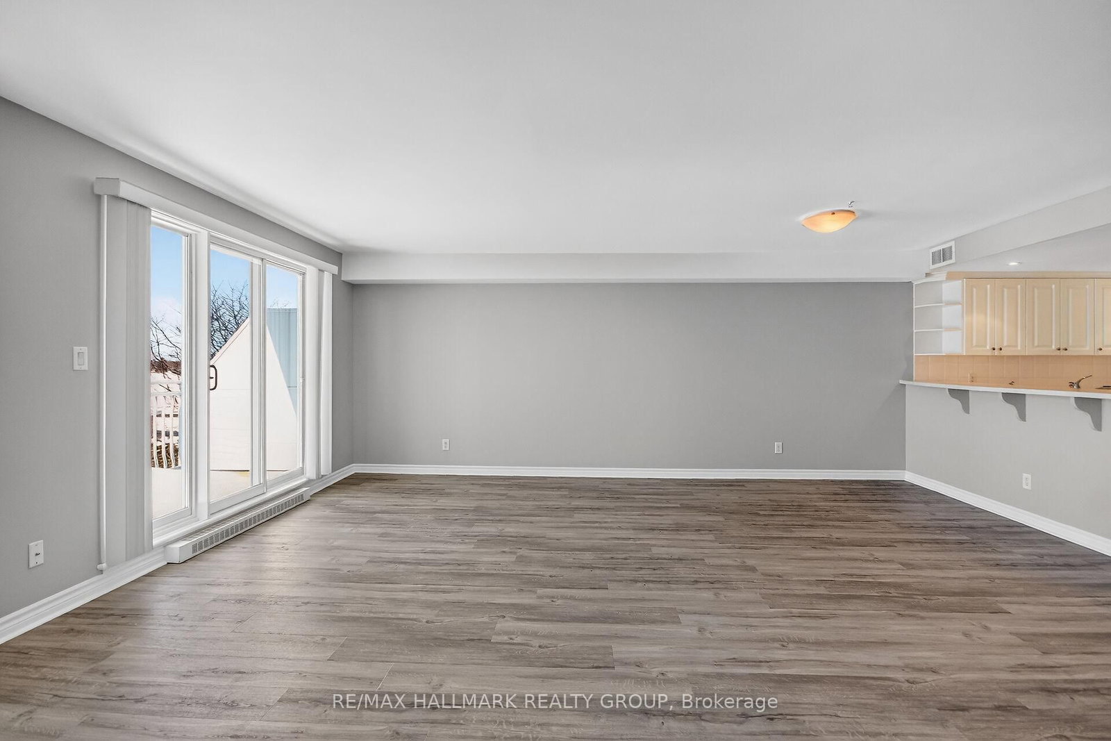 51 Robson Court • #2B • Ottawa, ON photo 11