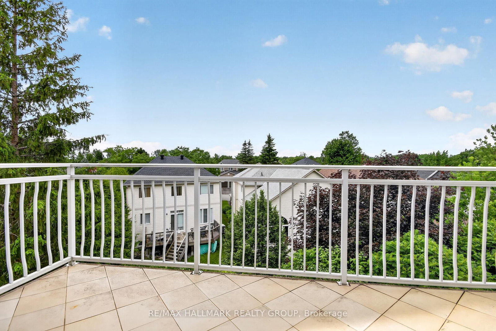 51 Robson Court • #2B • Ottawa, ON photo 32