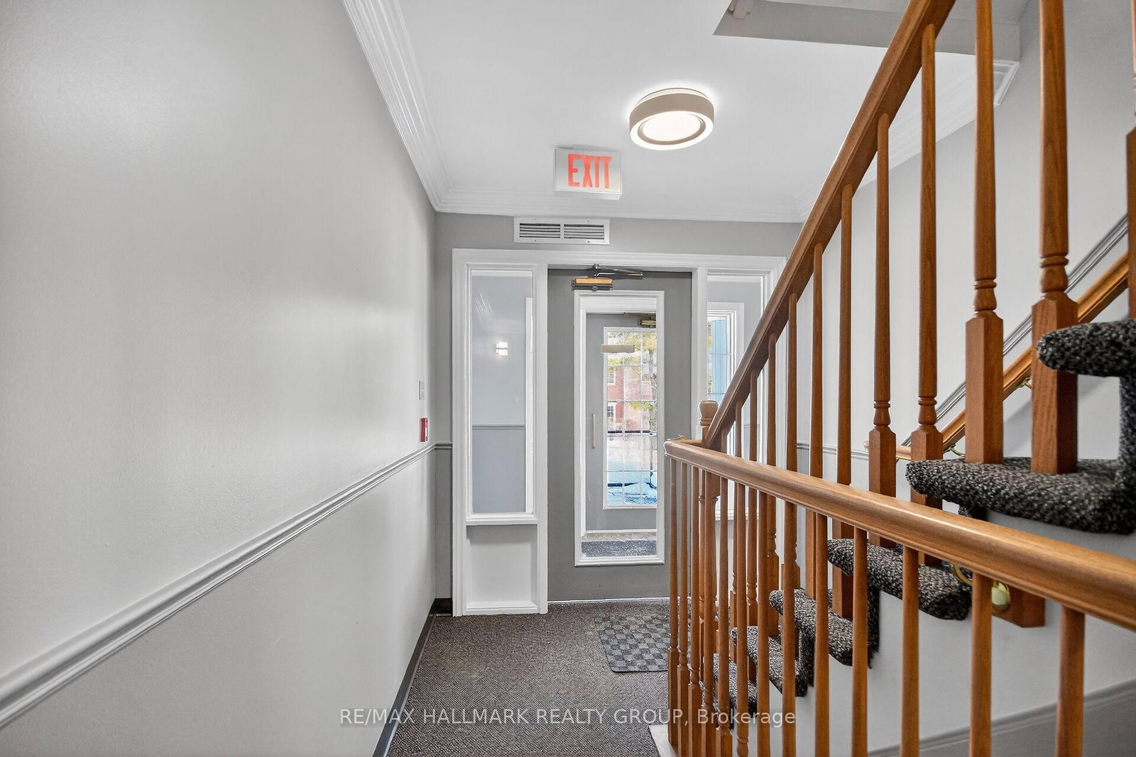 51 Robson Court • #2B • Ottawa, ON photo 4