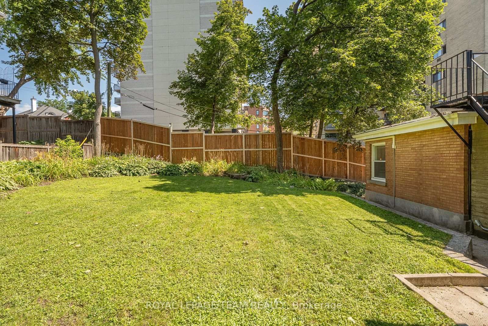 111 Ivy Crescent • Ottawa, ON photo 41