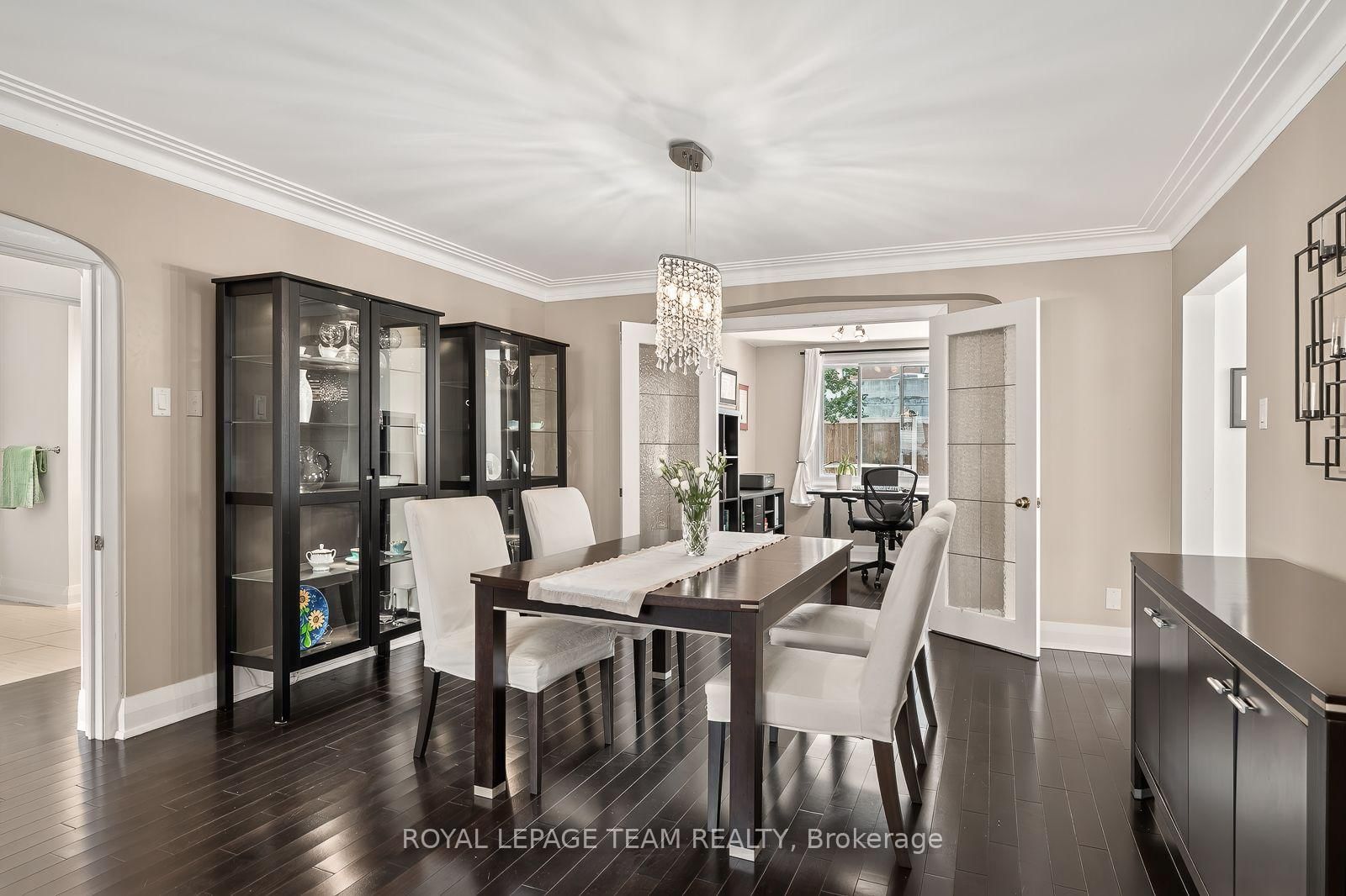 111 Ivy Crescent • Ottawa, ON photo 5
