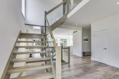 1762 Dewar Place • London North, ON photo 5