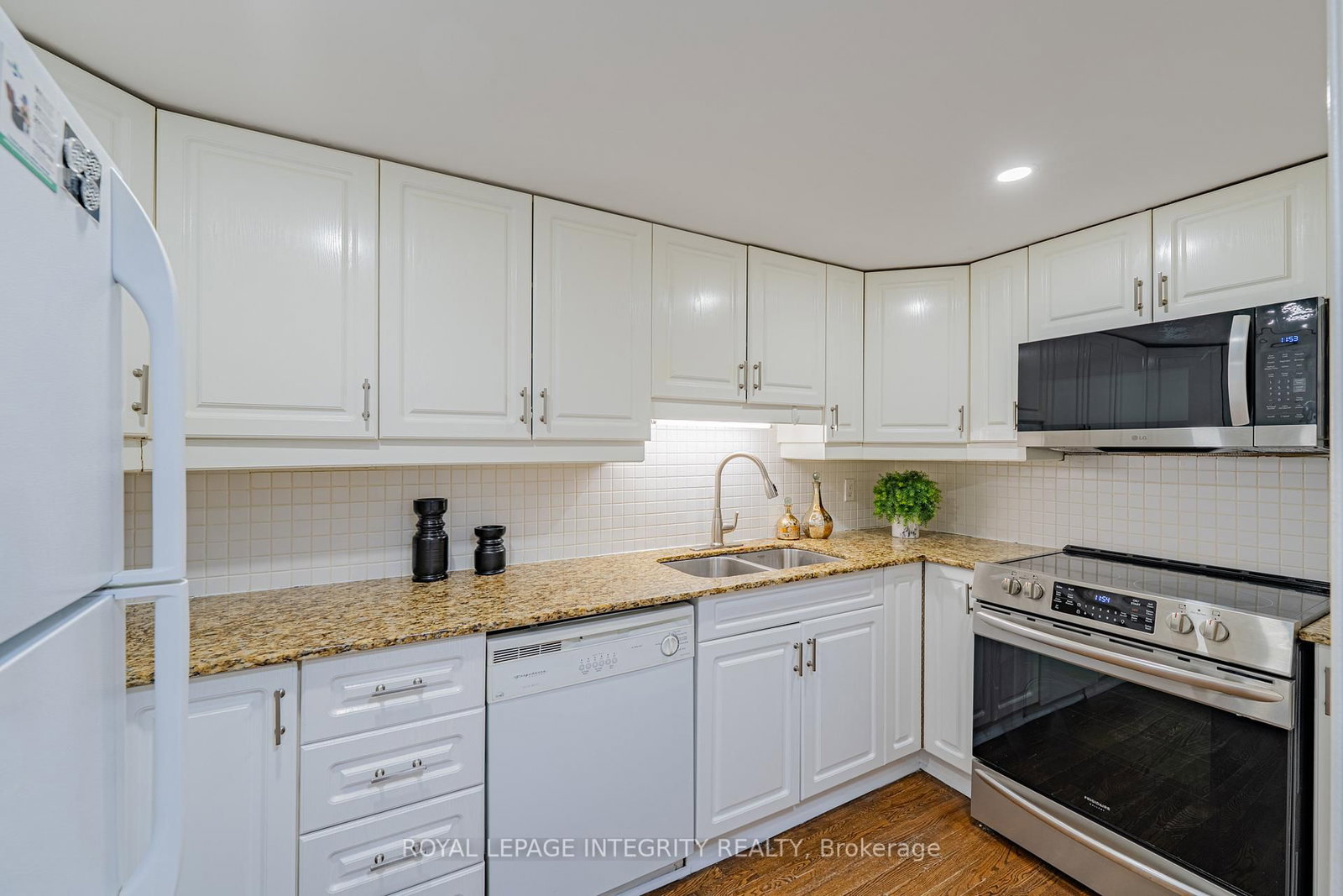 222 Russell Avenue • #103 • Ottawa, ON photo 11