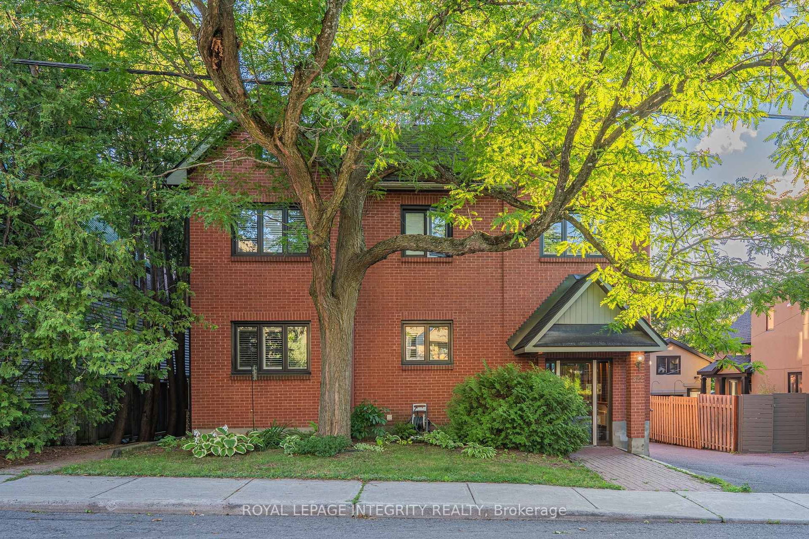 222 Russell Avenue • #103 • Ottawa, ON photo 2