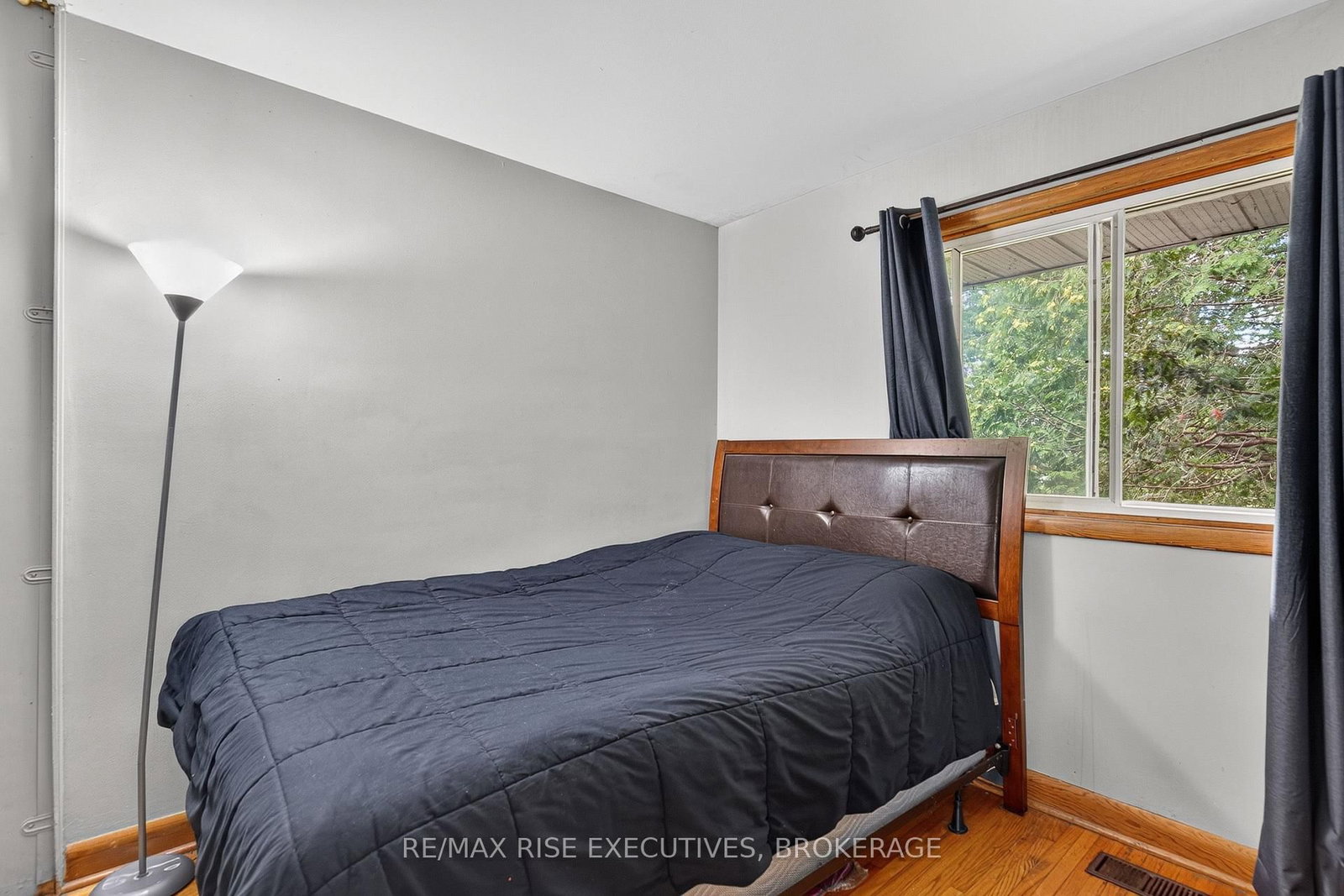 18 Dalgleish Avenue • Kingston, ON photo 17