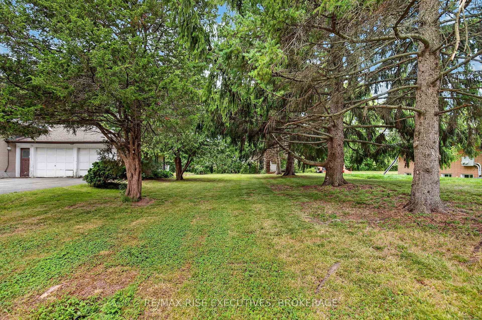 18 Dalgleish Avenue • Kingston, ON photo 30
