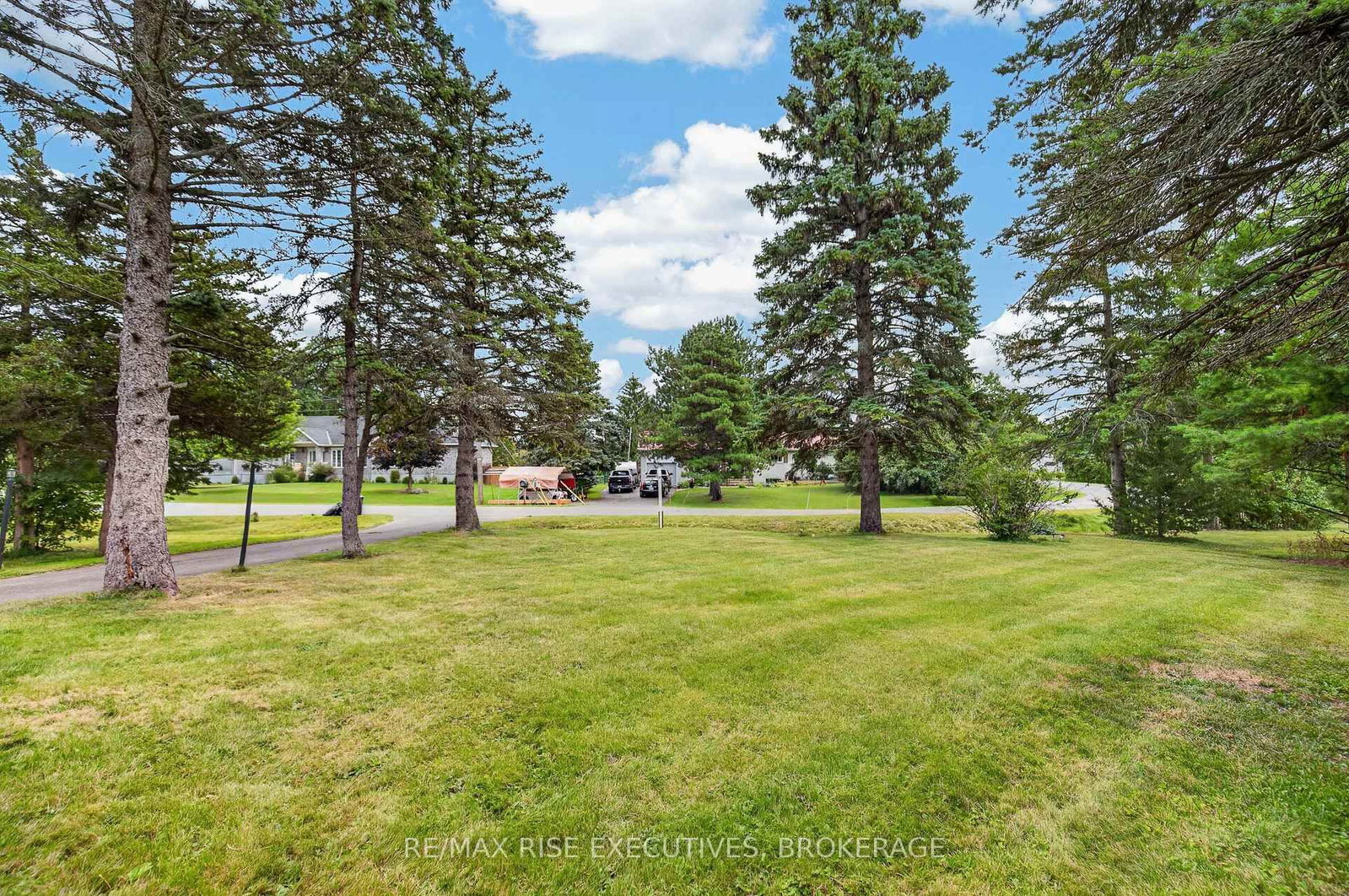 18 Dalgleish Avenue • Kingston, ON photo 33