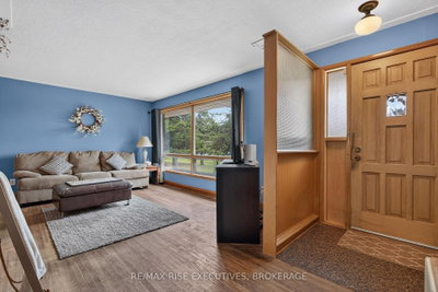 18 Dalgleish Avenue • Kingston, ON photo 5