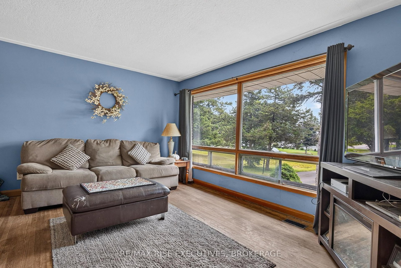 18 Dalgleish Avenue • Kingston, ON photo 6