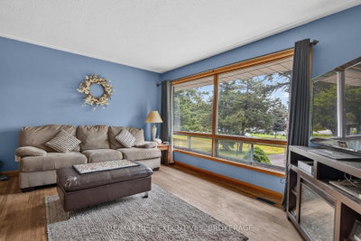 18 Dalgleish Avenue • Kingston, ON photo 6