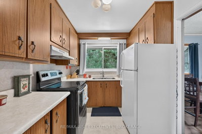 18 Dalgleish Avenue • Kingston, ON photo 9