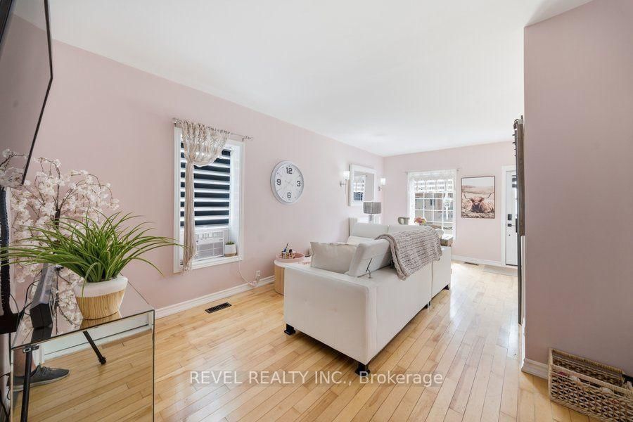 11 Esther Street • Brantford, ON photo 12