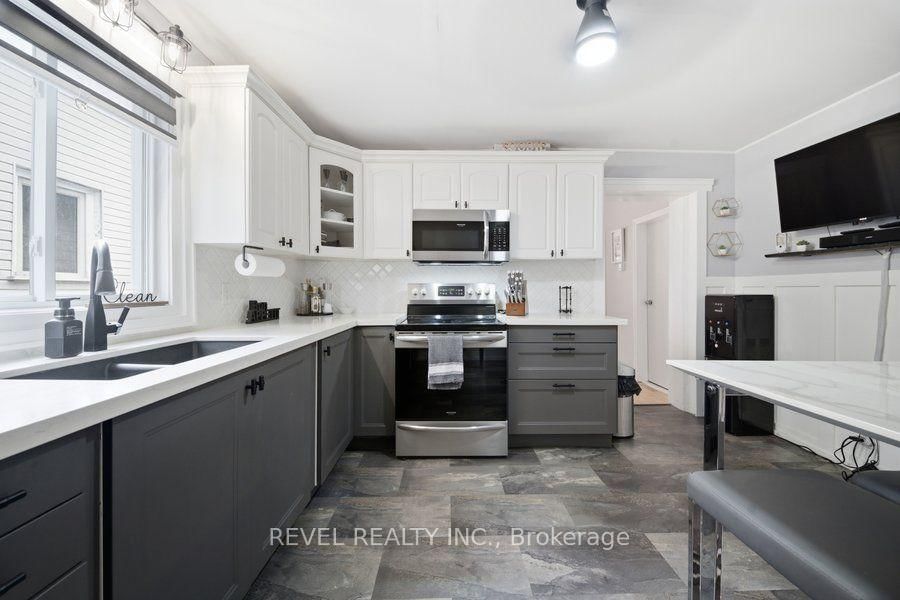 11 Esther Street • Brantford, ON photo 17