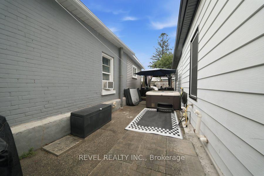 11 Esther Street • Brantford, ON photo 26