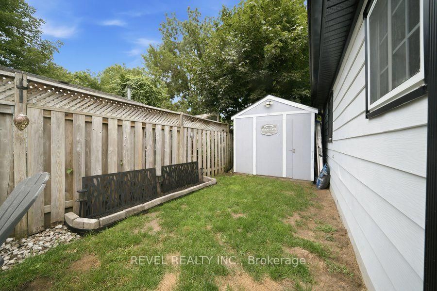 11 Esther Street • Brantford, ON photo 30