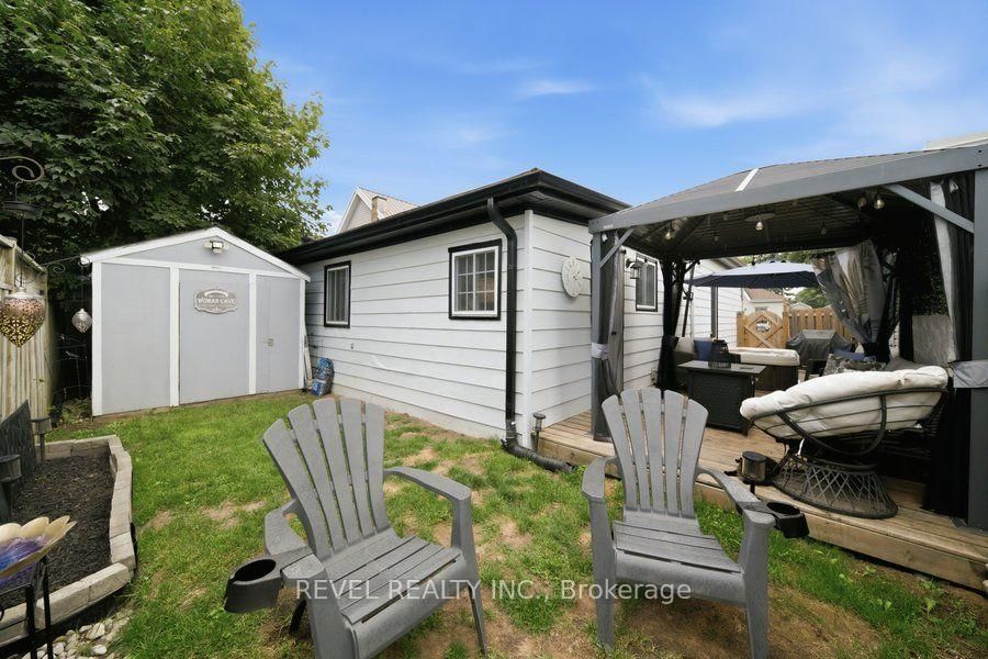 11 Esther Street • Brantford, ON photo 33