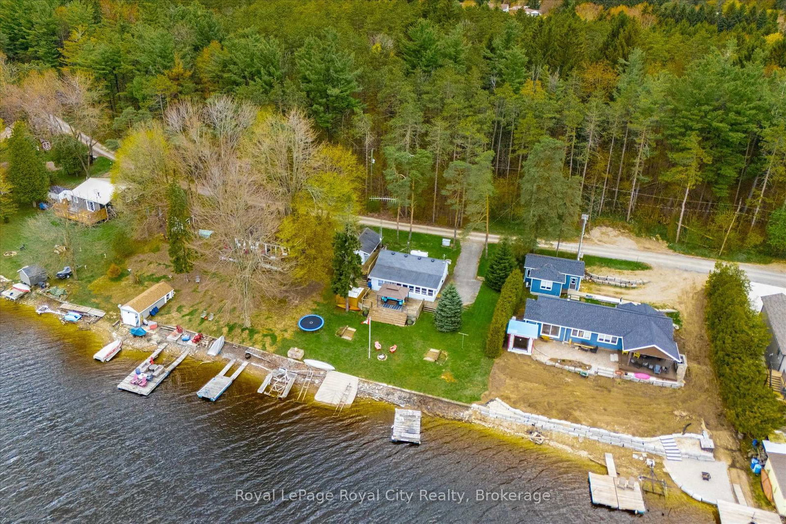 335 Third Street • Centre Wellington, ON photo 3