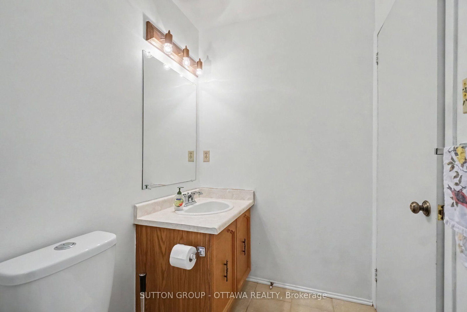792 Harlequin Crescent • Ottawa, ON photo 15