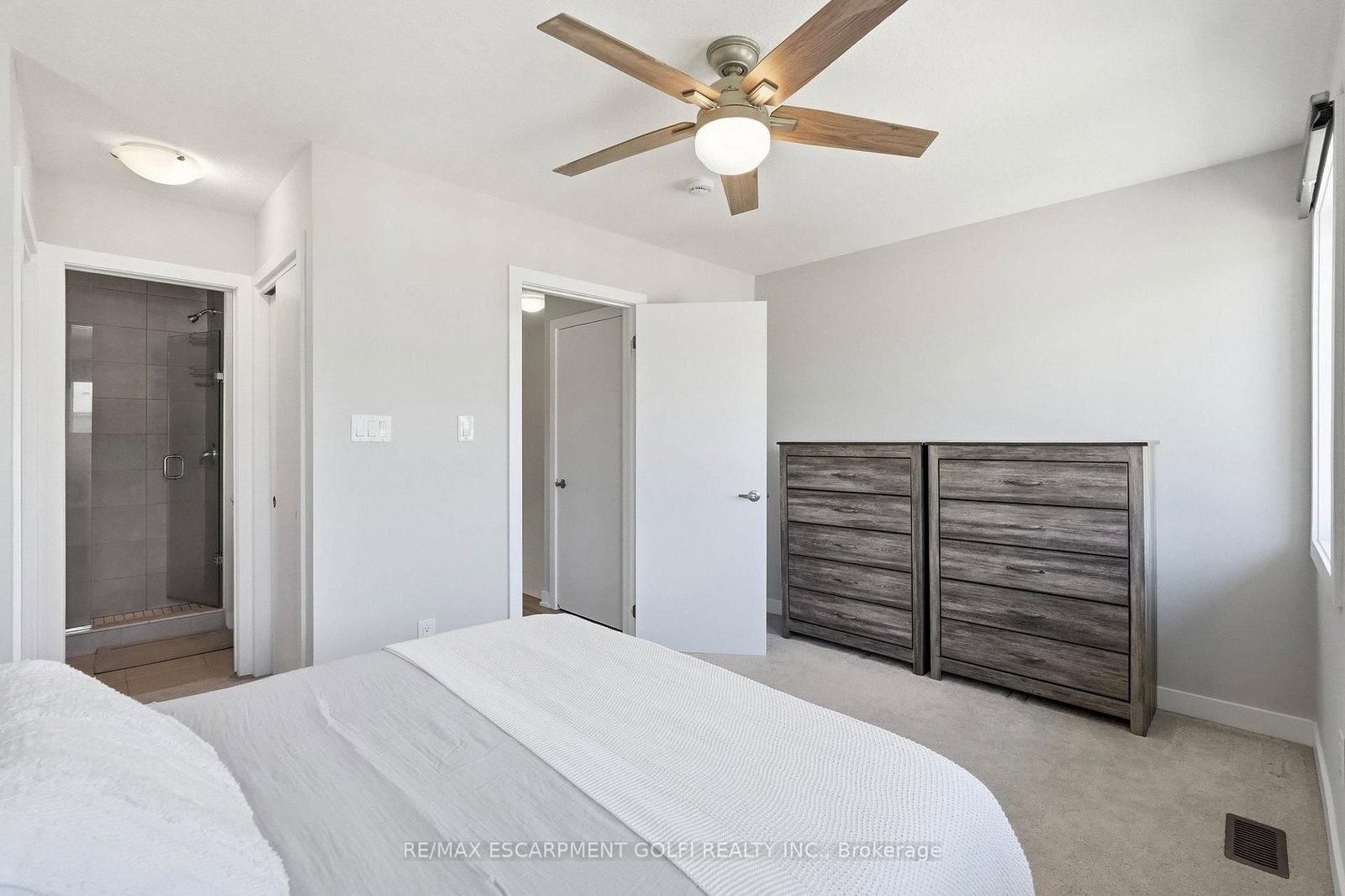 6 Mulhollard Lane • Hamilton, ON photo 11
