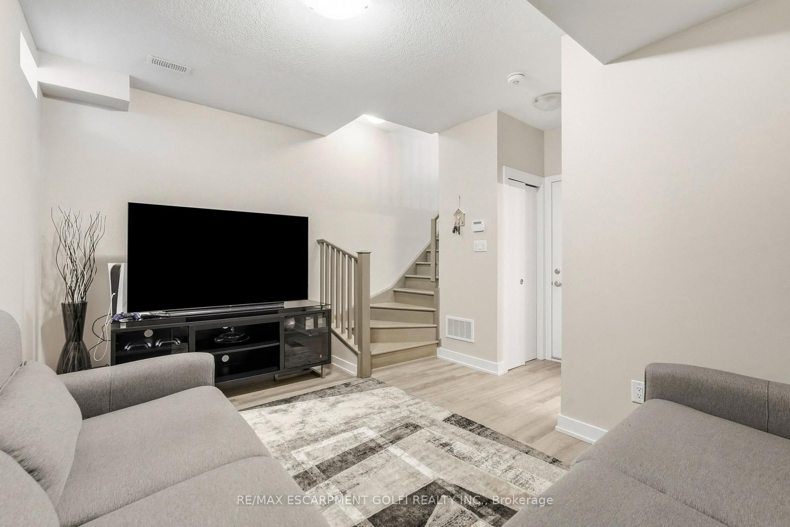 6 Mulhollard Lane • Hamilton, ON photo 17