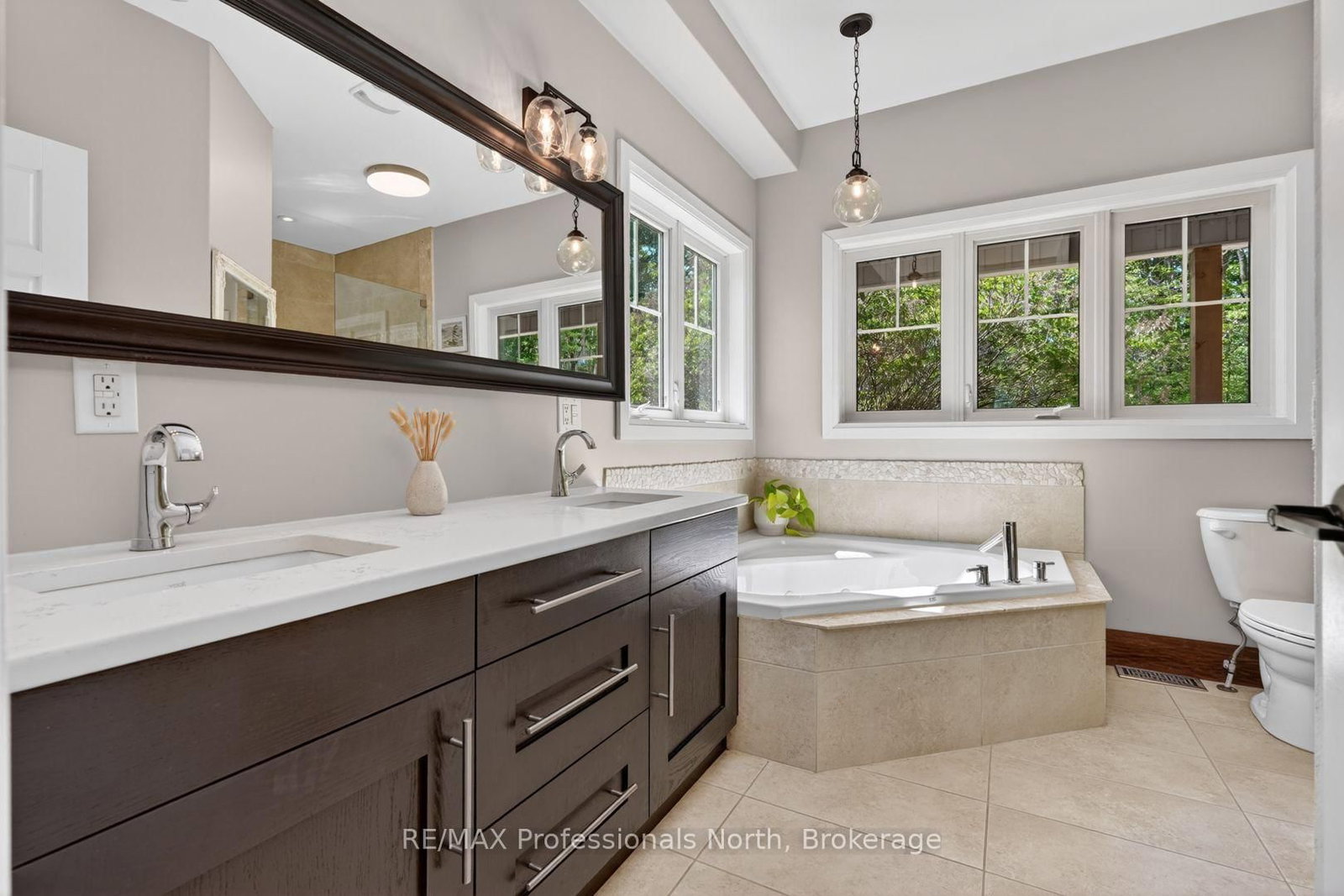 2254 Unicorn Road • Dysart et al, ON photo 18