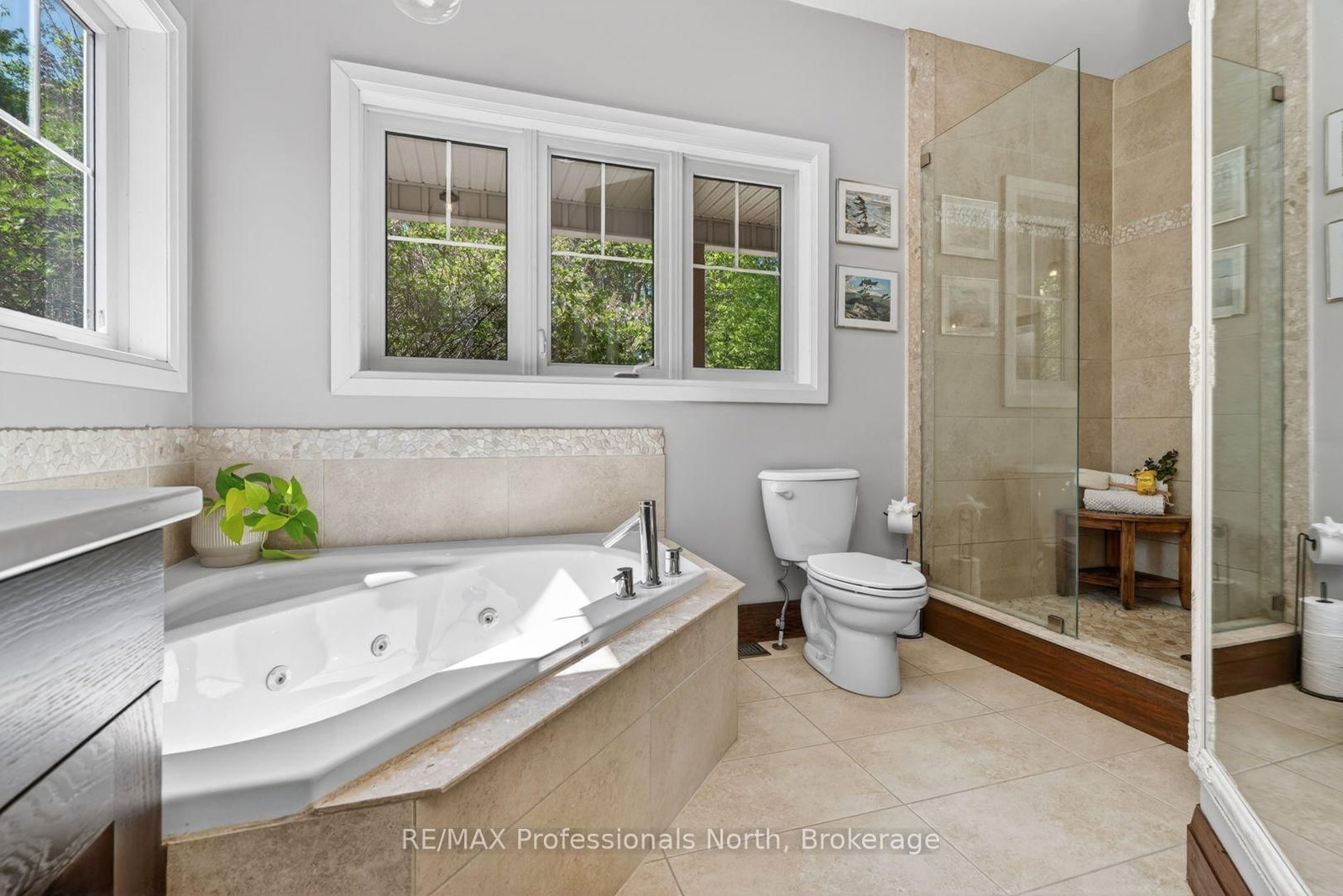 2254 Unicorn Road • Dysart et al, ON photo 19
