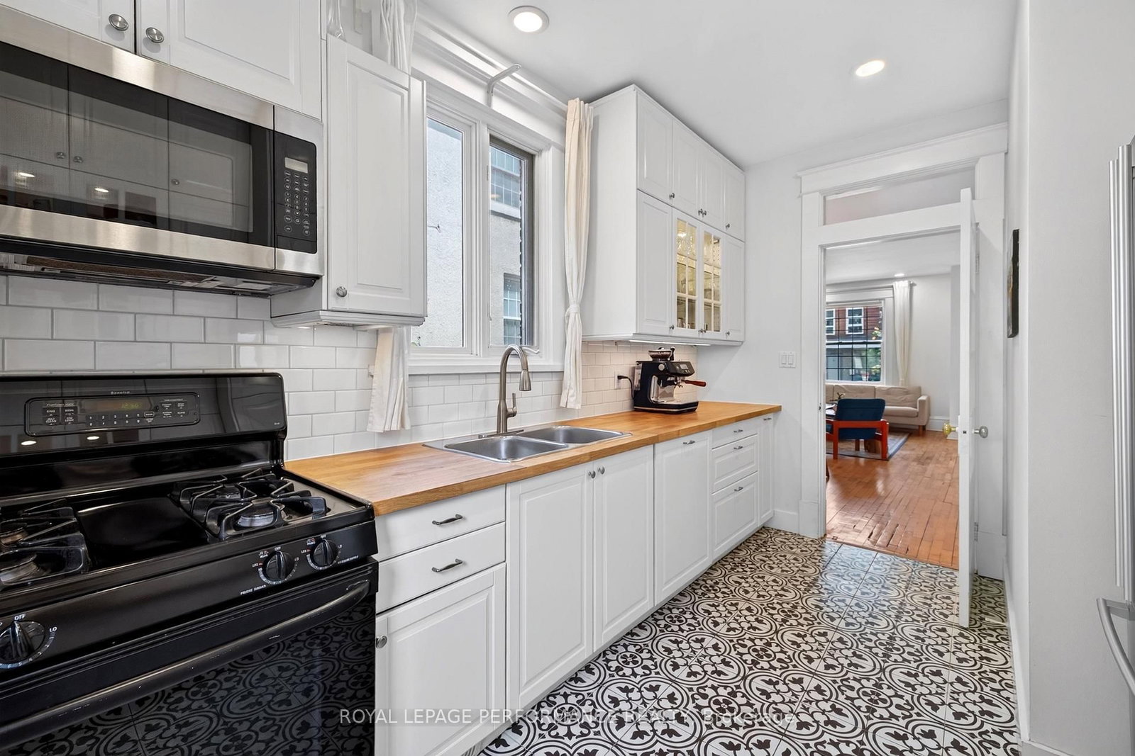72 Springfield Road • Ottawa, ON photo 16