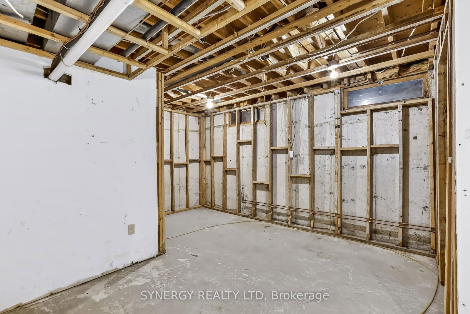 81 Brennan Drive • Strathroy-Caradoc, ON photo 36