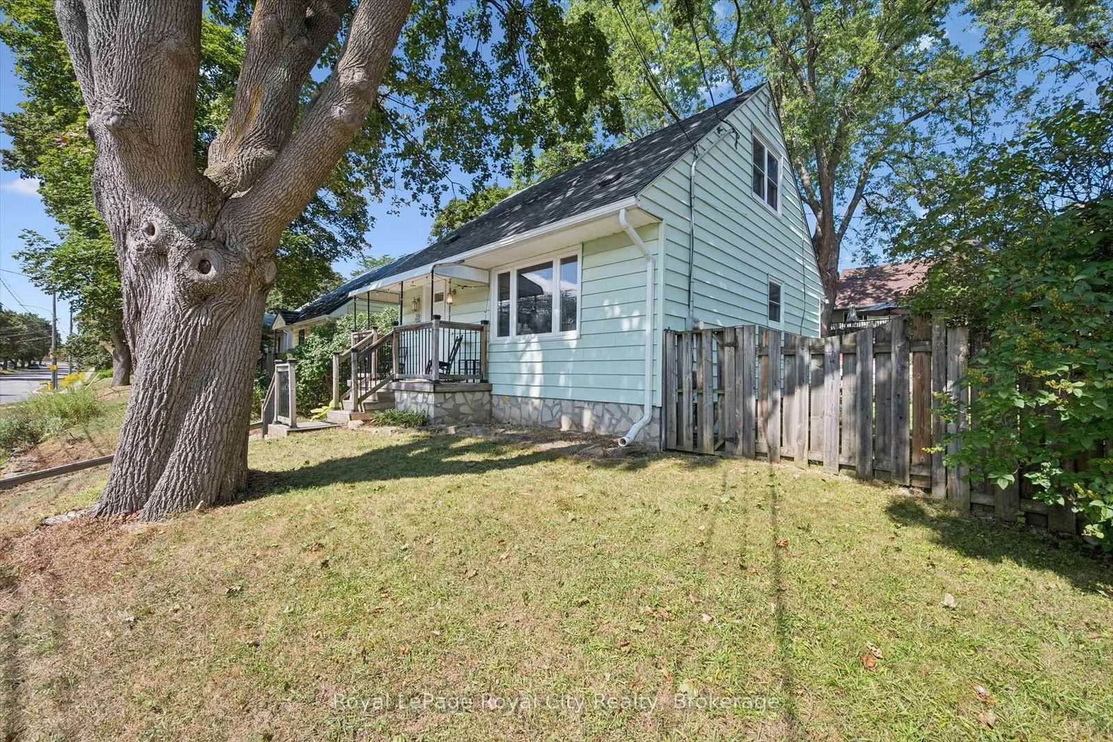 39 Ridgewood Avenue • Guelph, ON photo 8