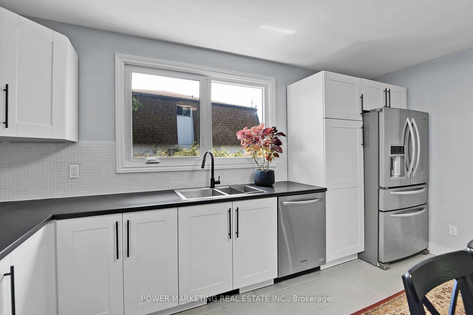 35 Tauvette Street • Ottawa, ON photo 15