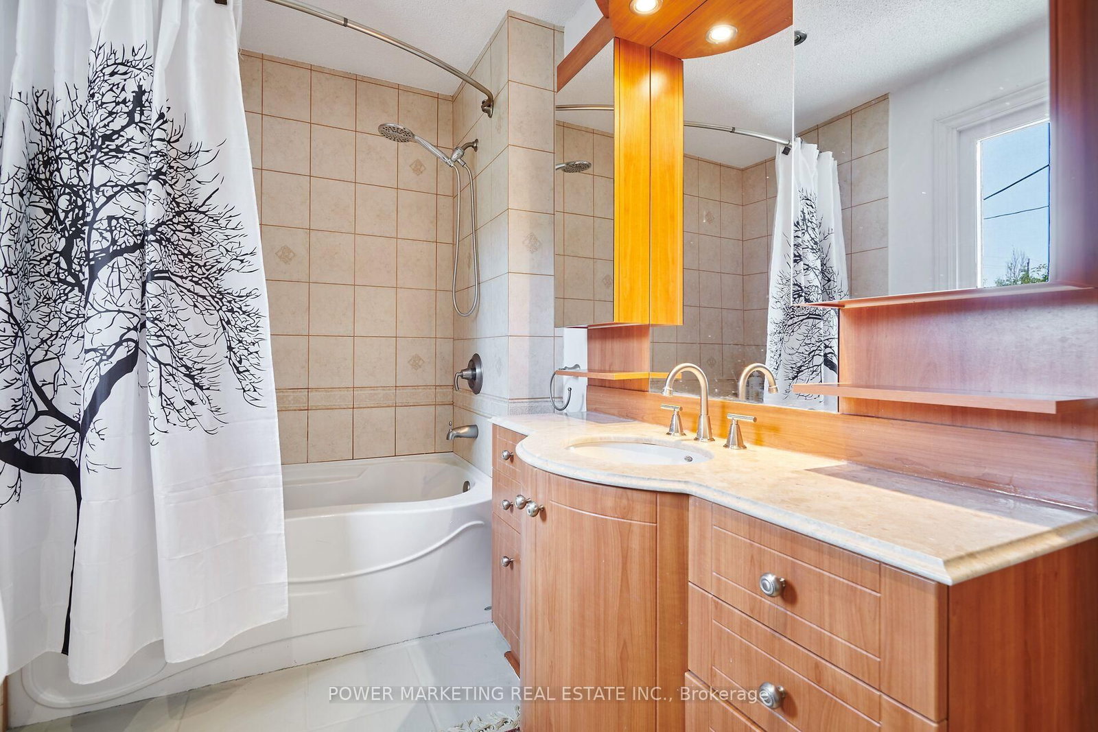 35 Tauvette Street • Ottawa, ON photo 16