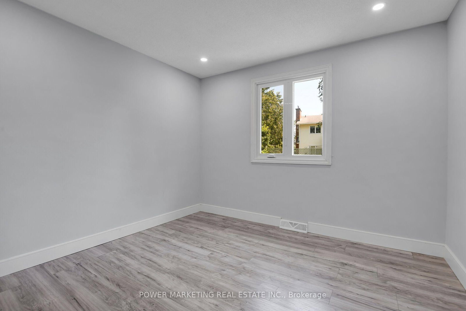 35 Tauvette Street • Ottawa, ON photo 24