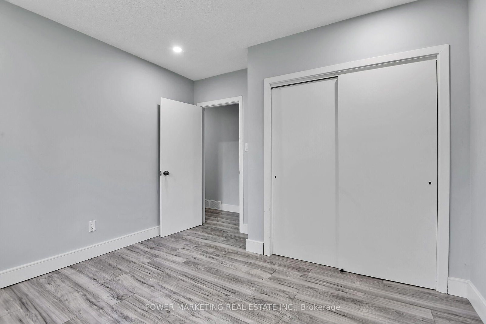 35 Tauvette Street • Ottawa, ON photo 25
