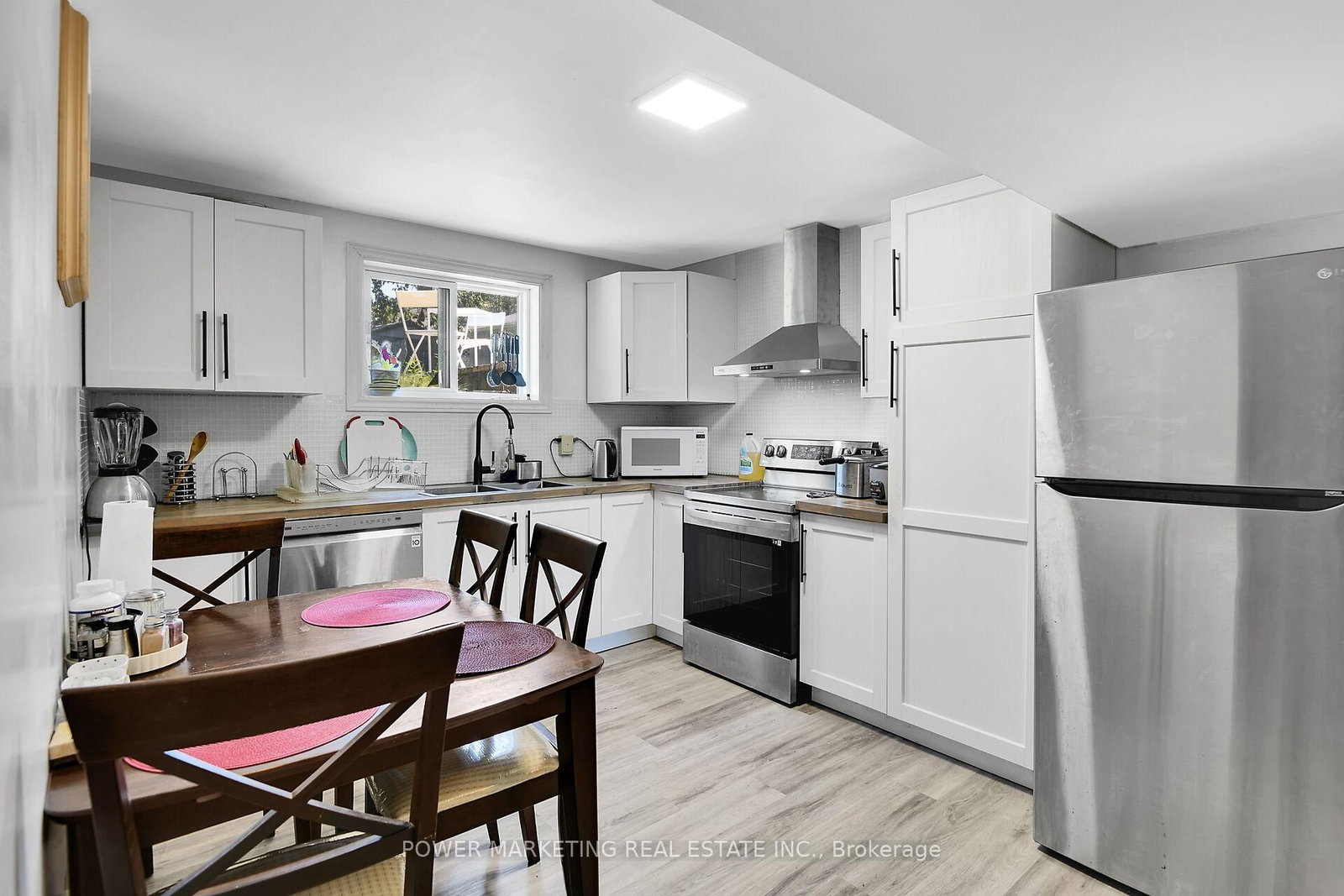 35 Tauvette Street • Ottawa, ON photo 33