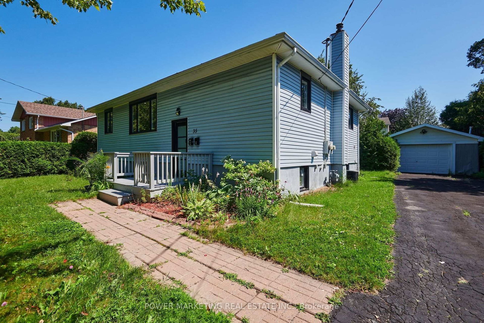 35 Tauvette Street • Ottawa, ON photo 4