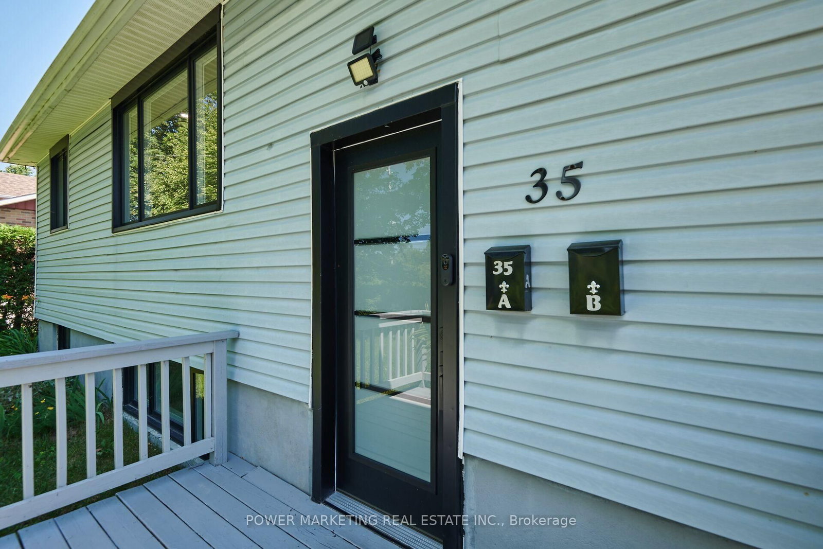 35 Tauvette Street • Ottawa, ON photo 6