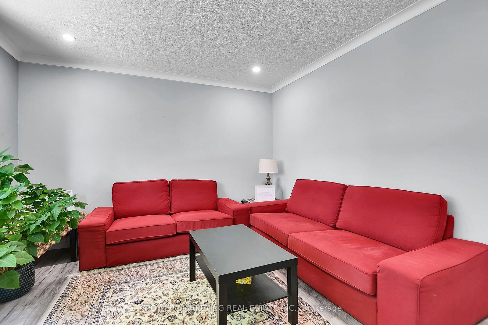 35 Tauvette Street • Ottawa, ON photo 9