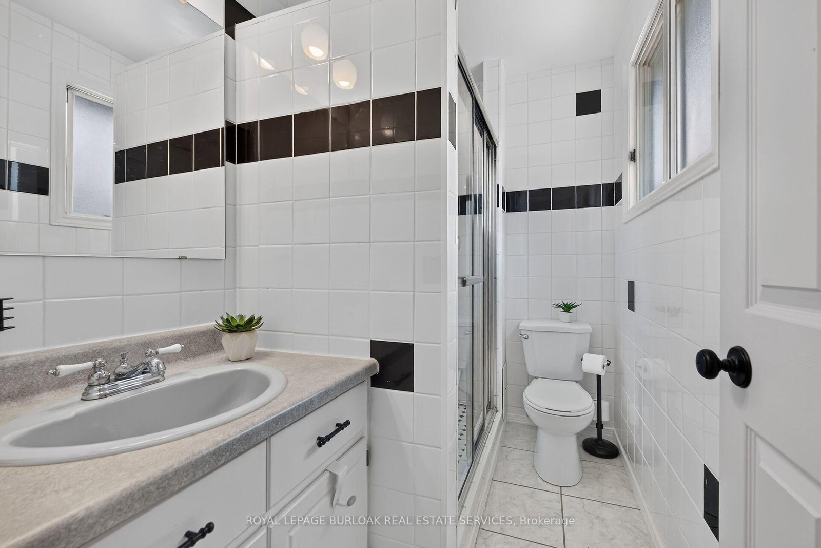 6 Margaret Avenue • Grimsby, ON photo 25