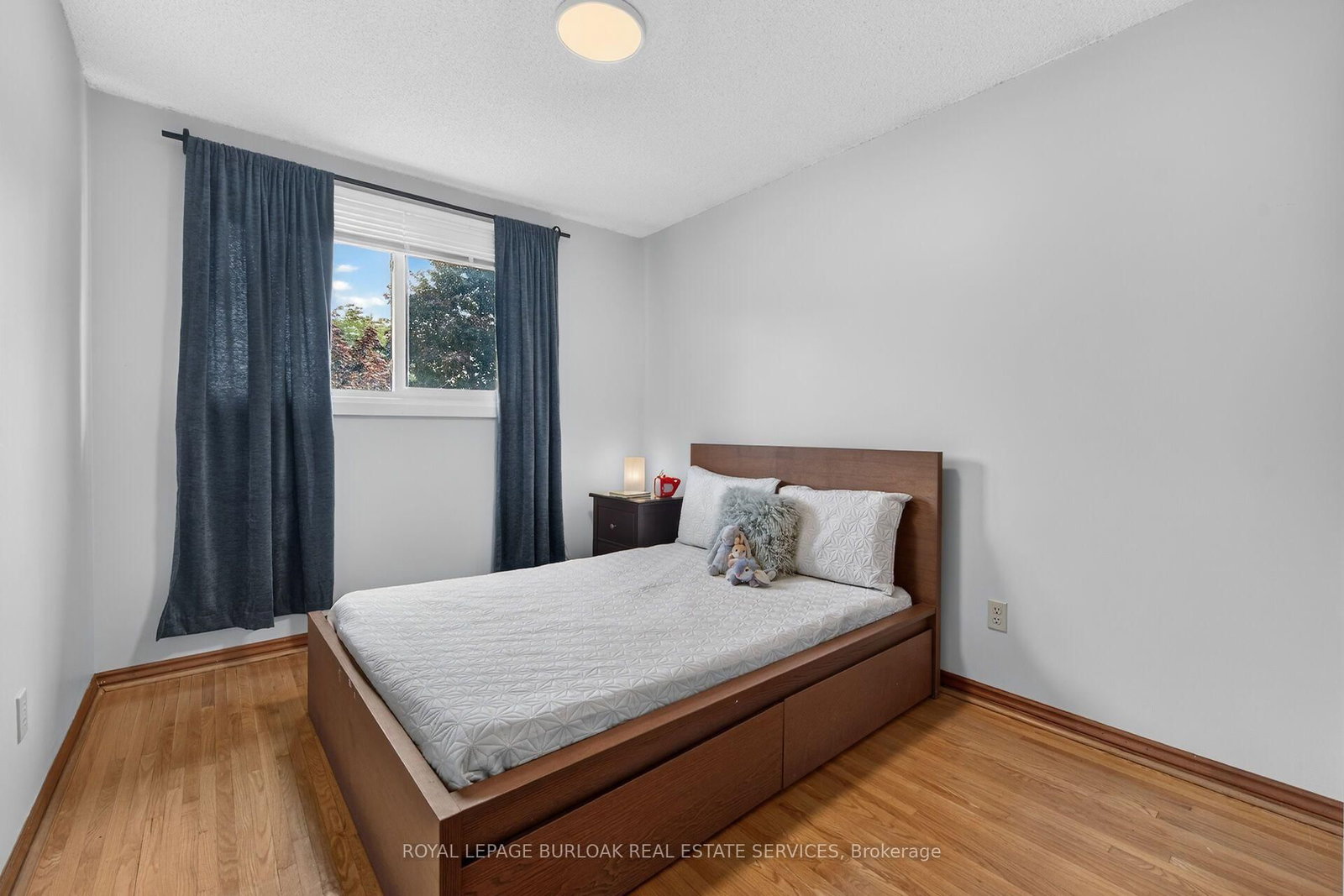 6 Margaret Avenue • Grimsby, ON photo 27