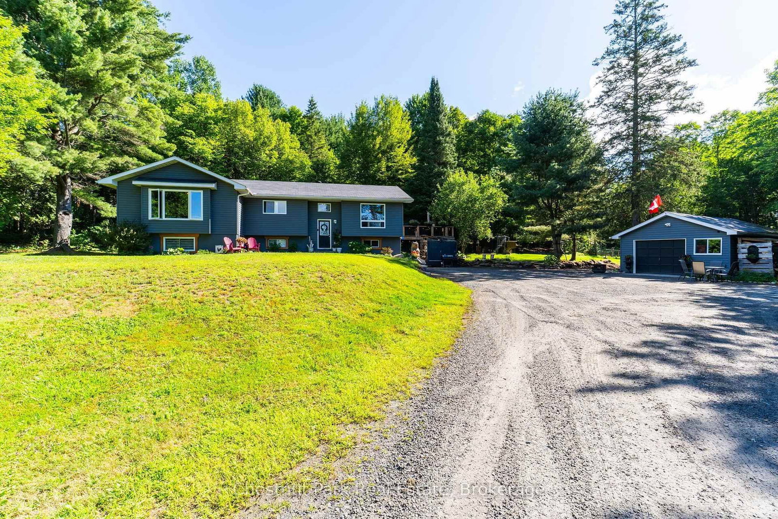 521 Old Muskoka Road • Huntsville, ON photo 1
