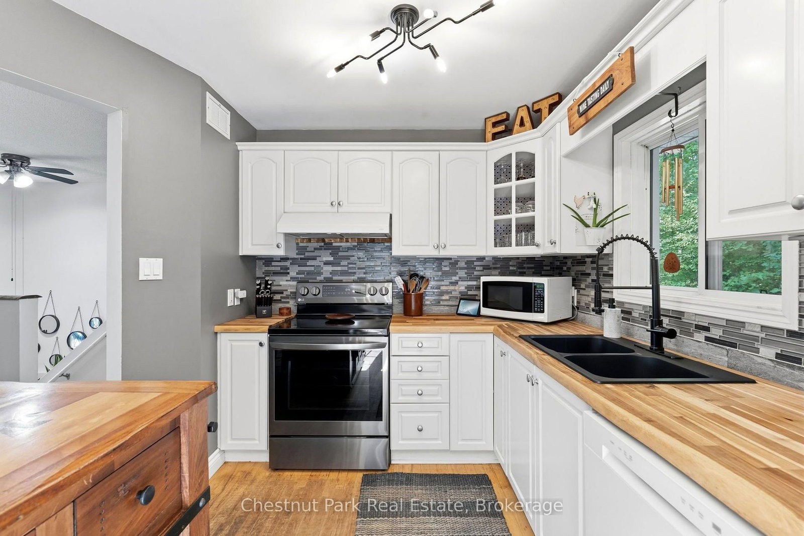 521 Old Muskoka Road • Huntsville, ON photo 13