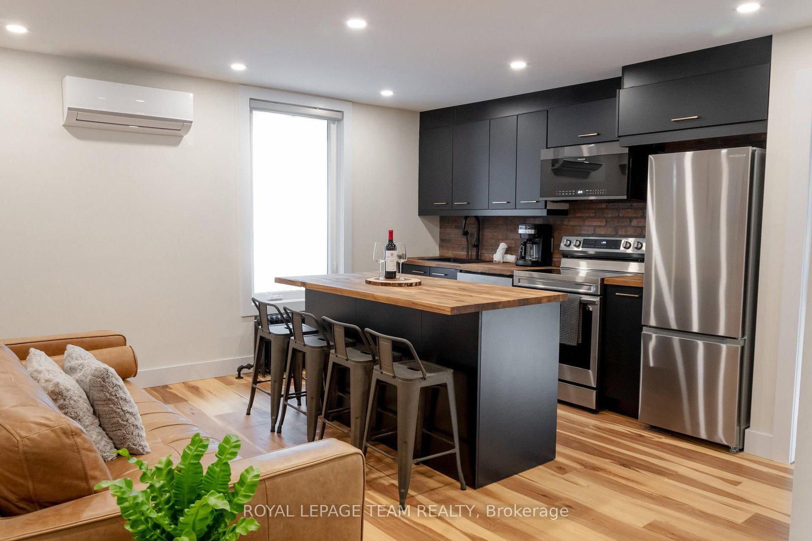 121 Carruthers Avenue • Ottawa, ON photo 14