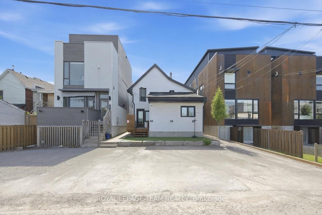 121 Carruthers Avenue • Ottawa, ON photo 23
