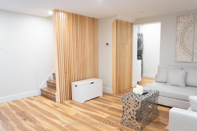 121 Carruthers Avenue • Ottawa, ON photo 8