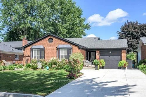 18 Hammond Crescent