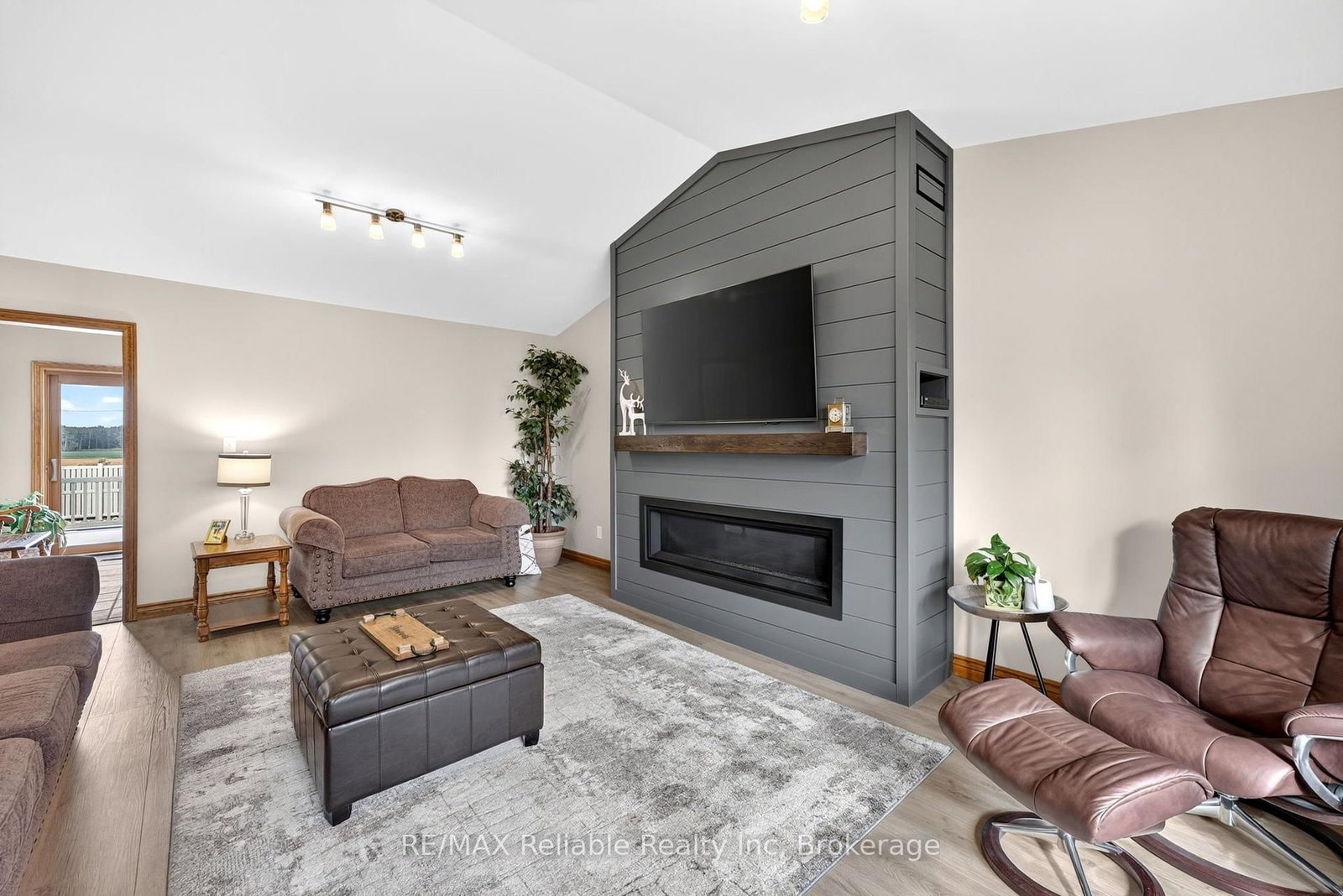 43804 Hydro Line Road • Huron East, ON photo 15