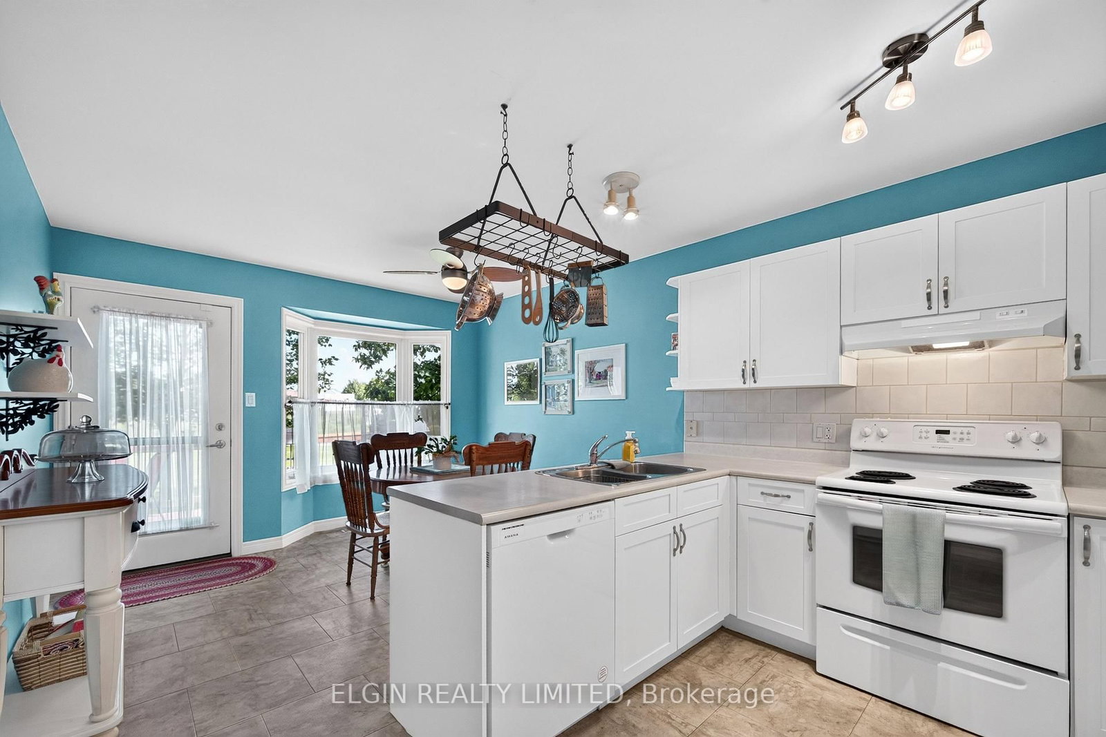 410 Burwell Road, Unit 16 - Photo 10