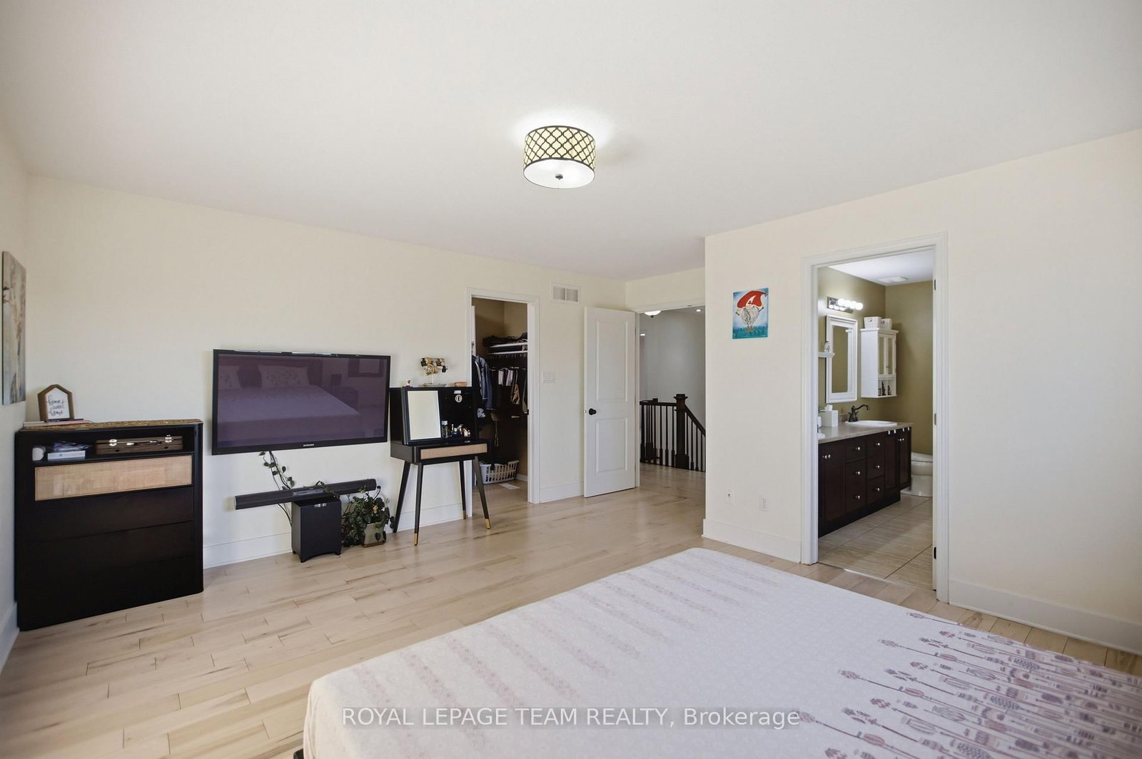 790 Kilbirnie Drive • Ottawa, ON photo 21